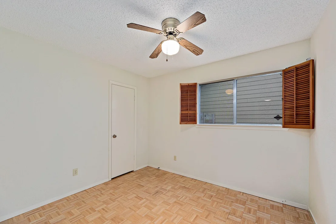 Photo of 8022 Scotland Yard