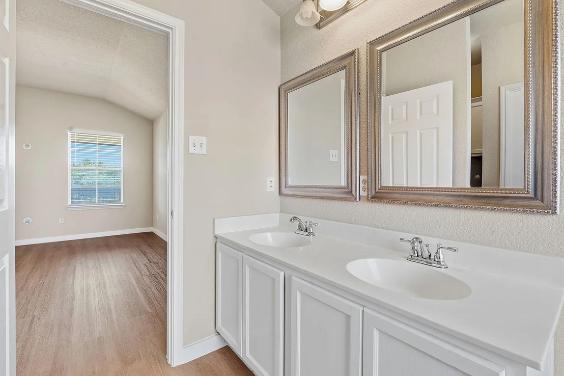 Photo of 601 Brazos Bend DR