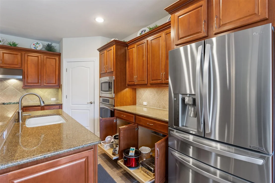 Photo of 619 Breezeway LN