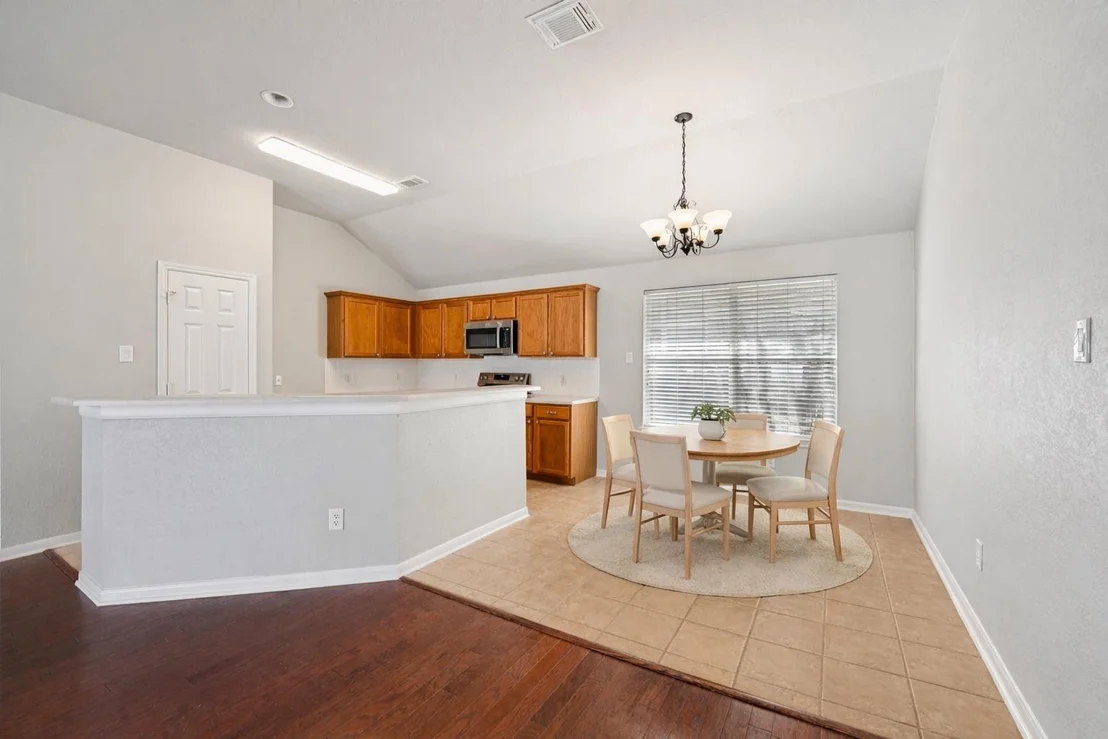 Photo of 9002 Sommerland WAY