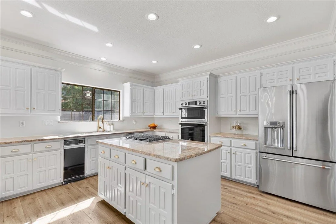 Photo of 10301 Pickfair DR