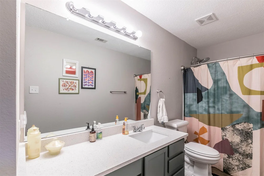 Photo of 4315 Triboro TRL