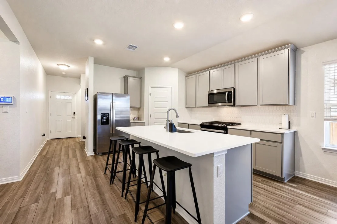 Photo of 1100 View DR