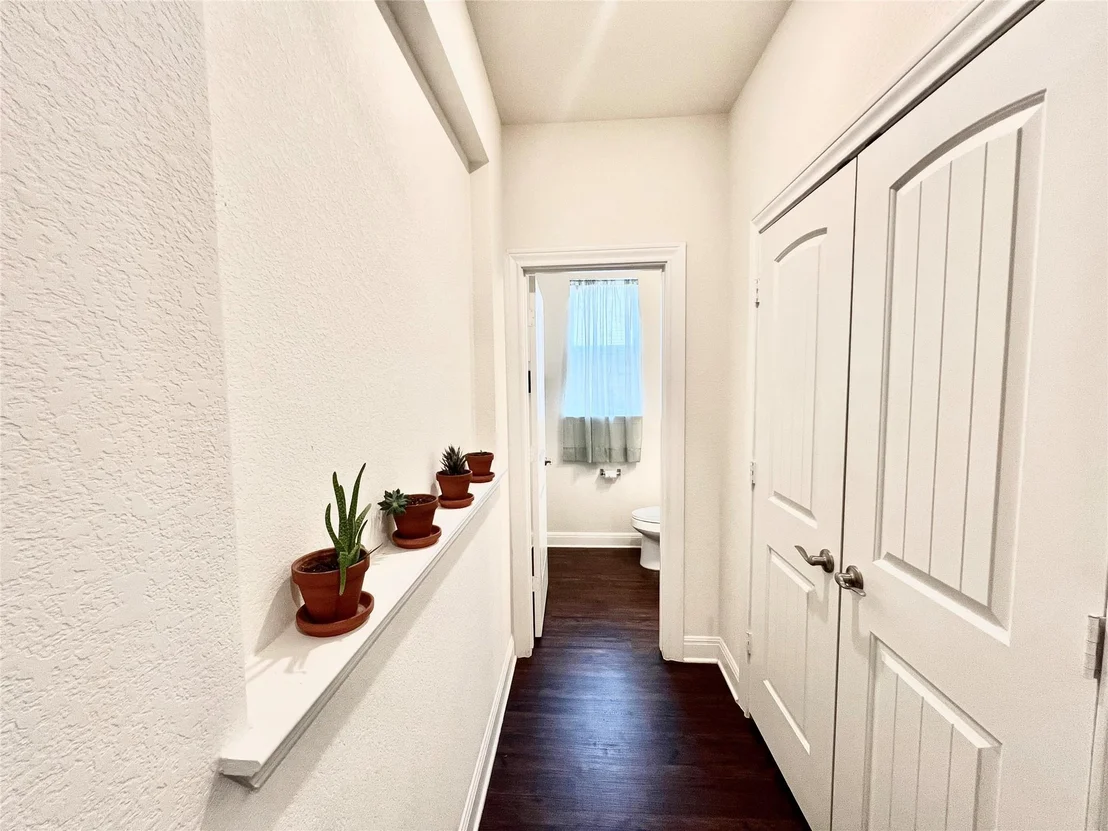 Photo of 504 Sheepshank DR