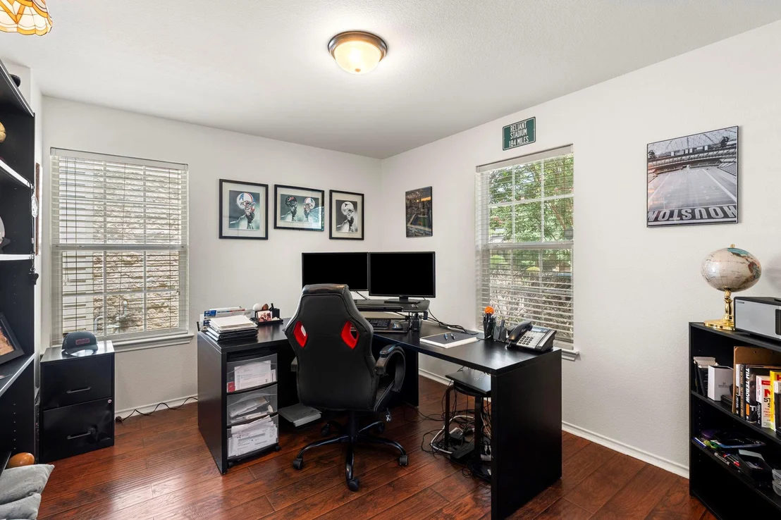 Photo of 1051 Dorn