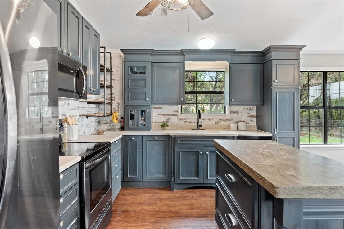 Photo of 250 Kothmann RD