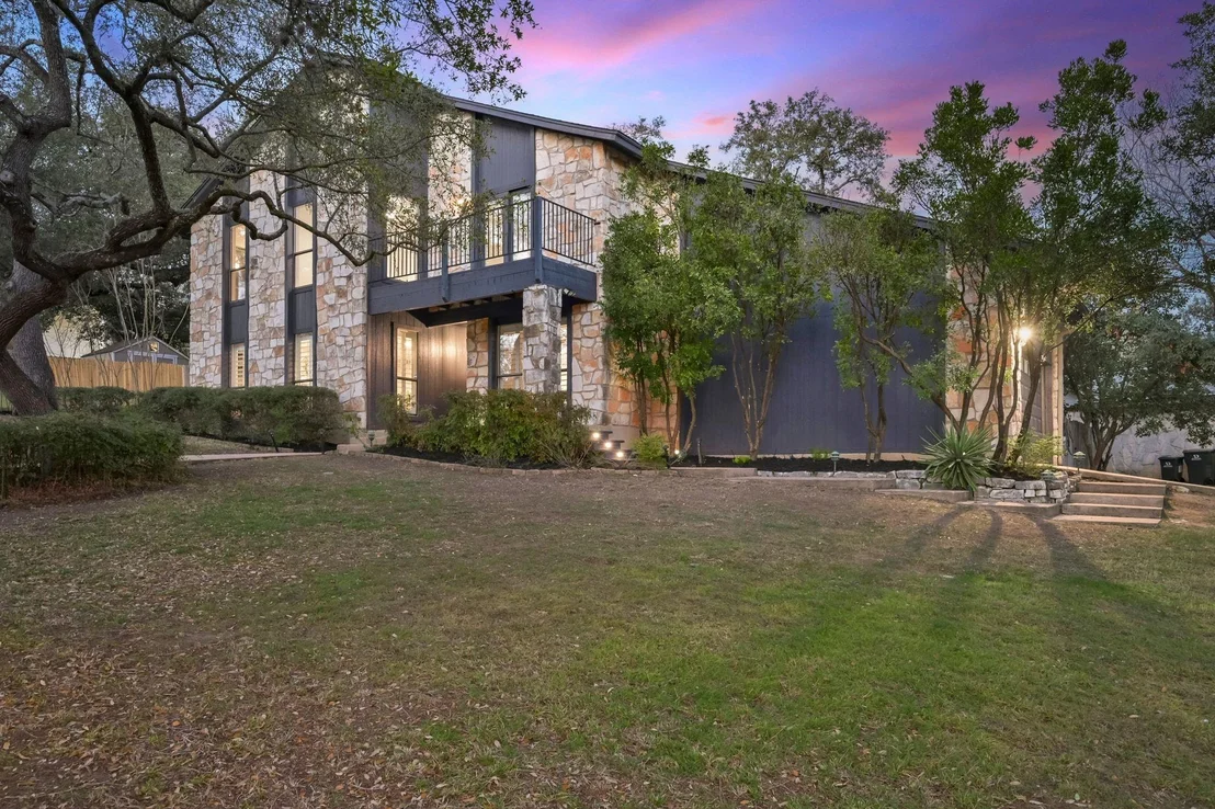 Photo of 2411 Lost Creek BLVD