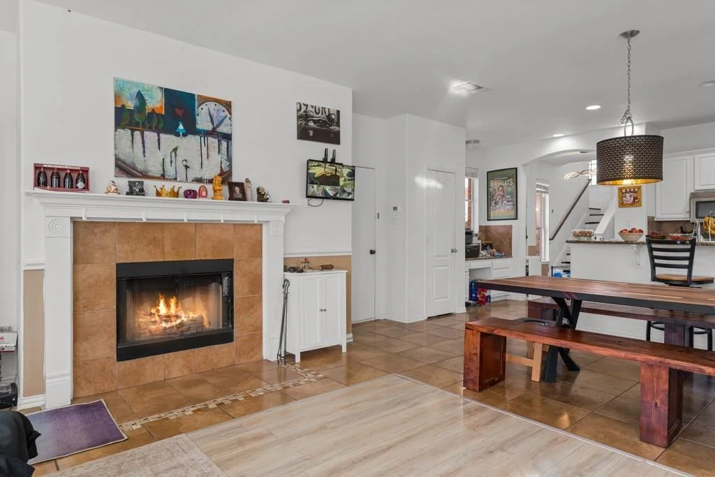 Photo of 1047 Giberson WAY