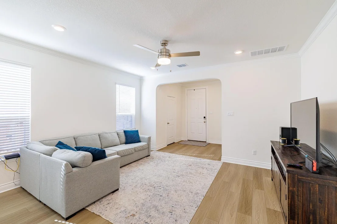 Photo of 4641 Alfano LOOP