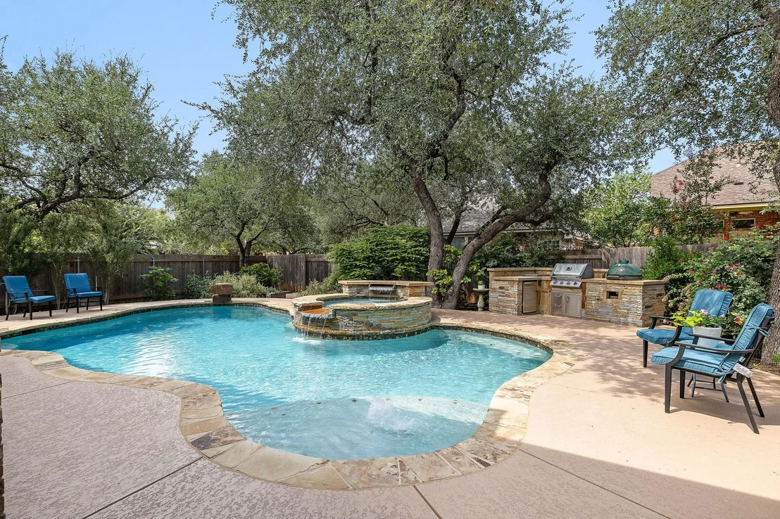 Photo of 805 Walsh Hill TRL