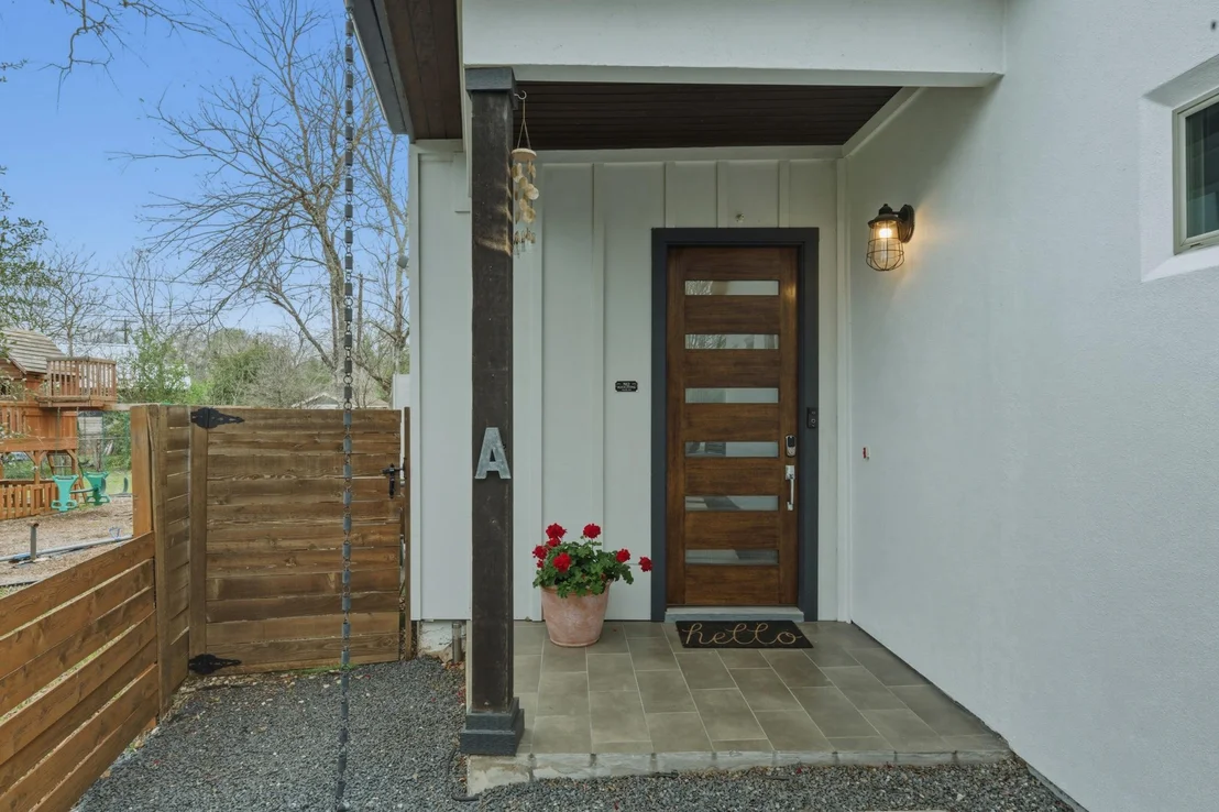 Photo of Unit A at 1405 Camelot CIR