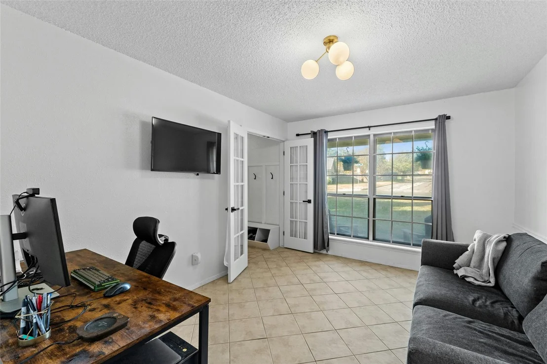 Photo of 1010 Huntridge DR