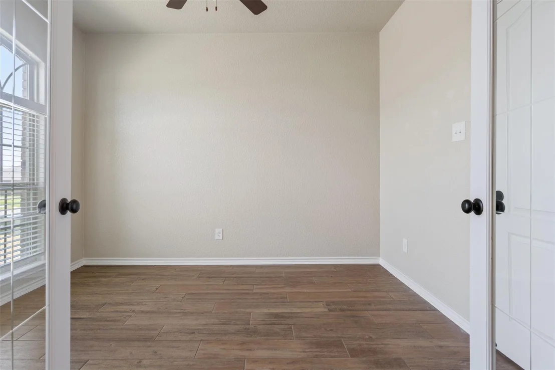 Photo of 7601 Silicon DR