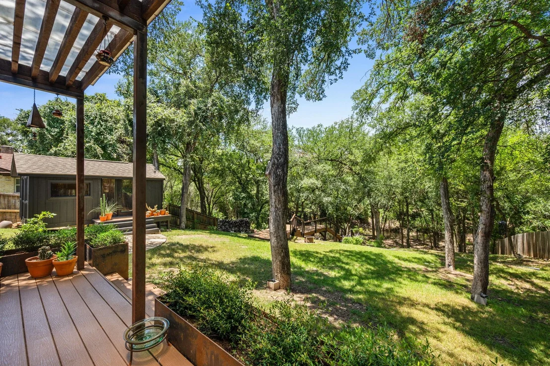 Photo of 7202 Meadowood DR