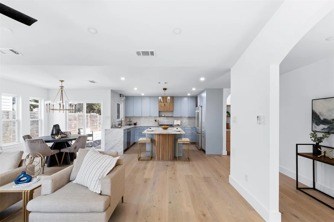 Photo of 2018 Lear LN
