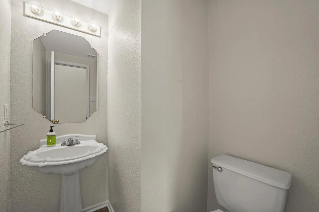 Photo of 1217 Coronation WAY