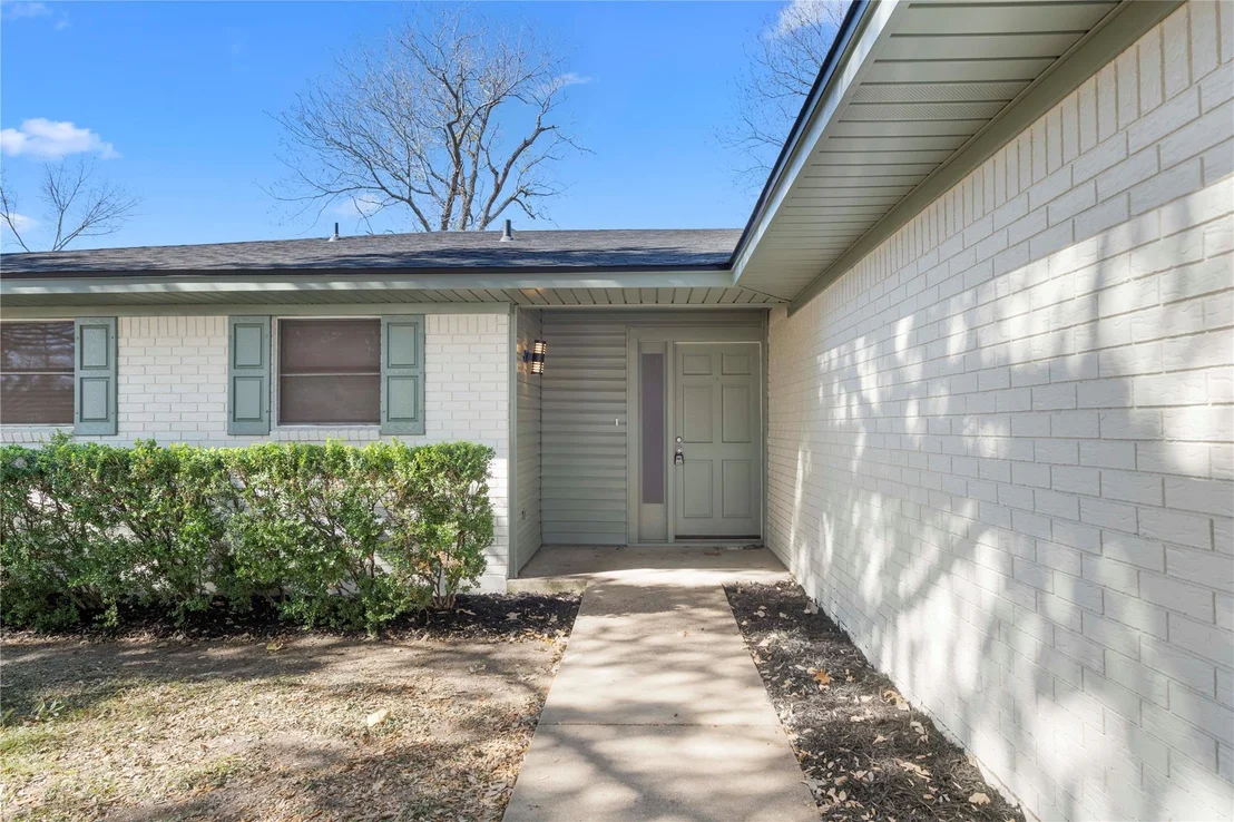Photo of 4010 Valley View DR