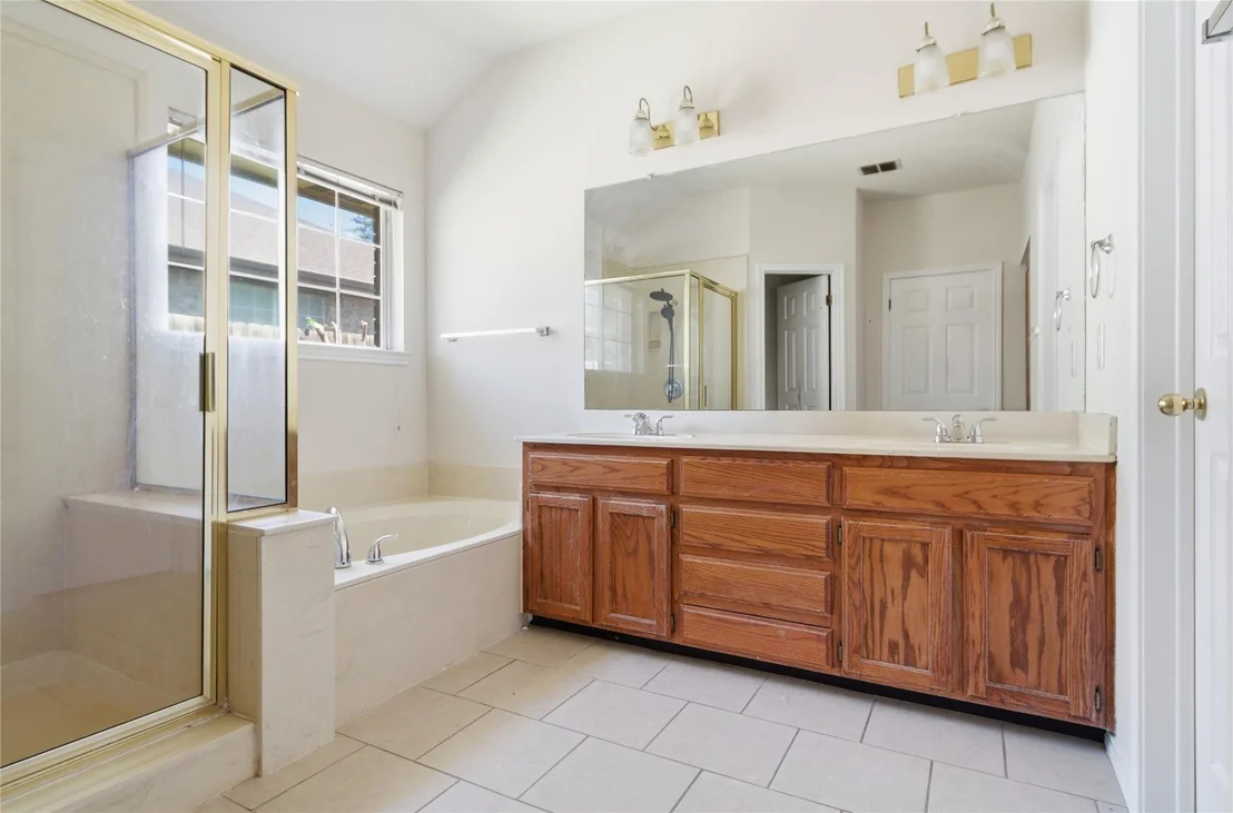 Photo of 1014 Pine Creek DR