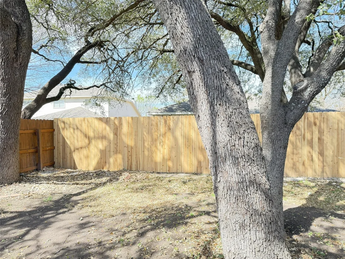 Photo of 2110 Thunderbird DR
