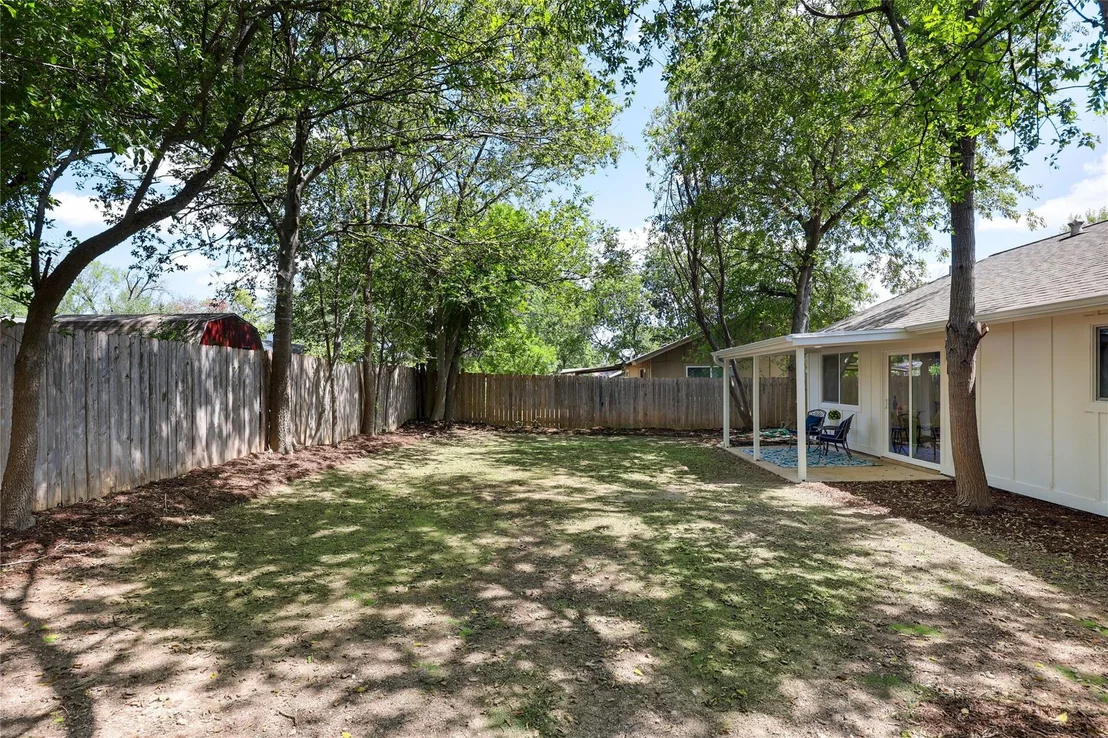 Photo of 2333 Aldford DR