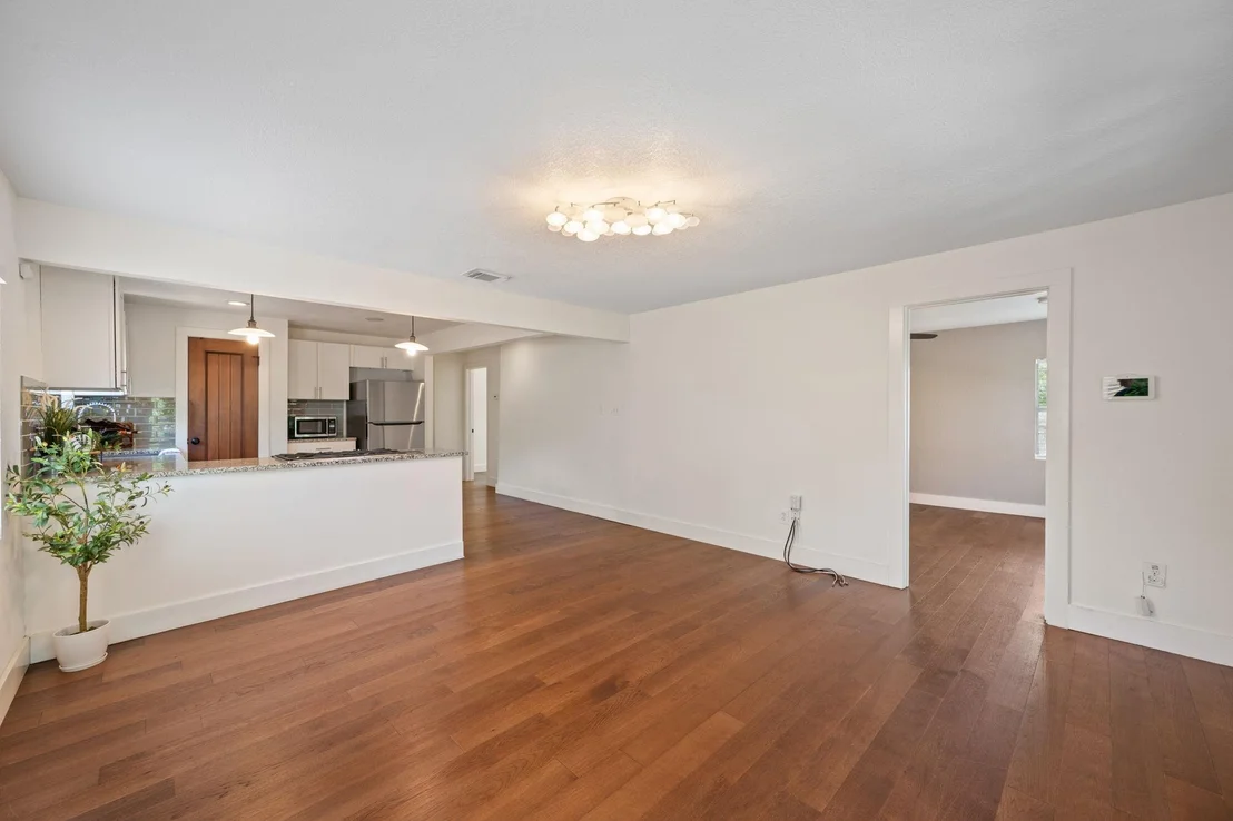 Photo of 1137 Nickols Ave