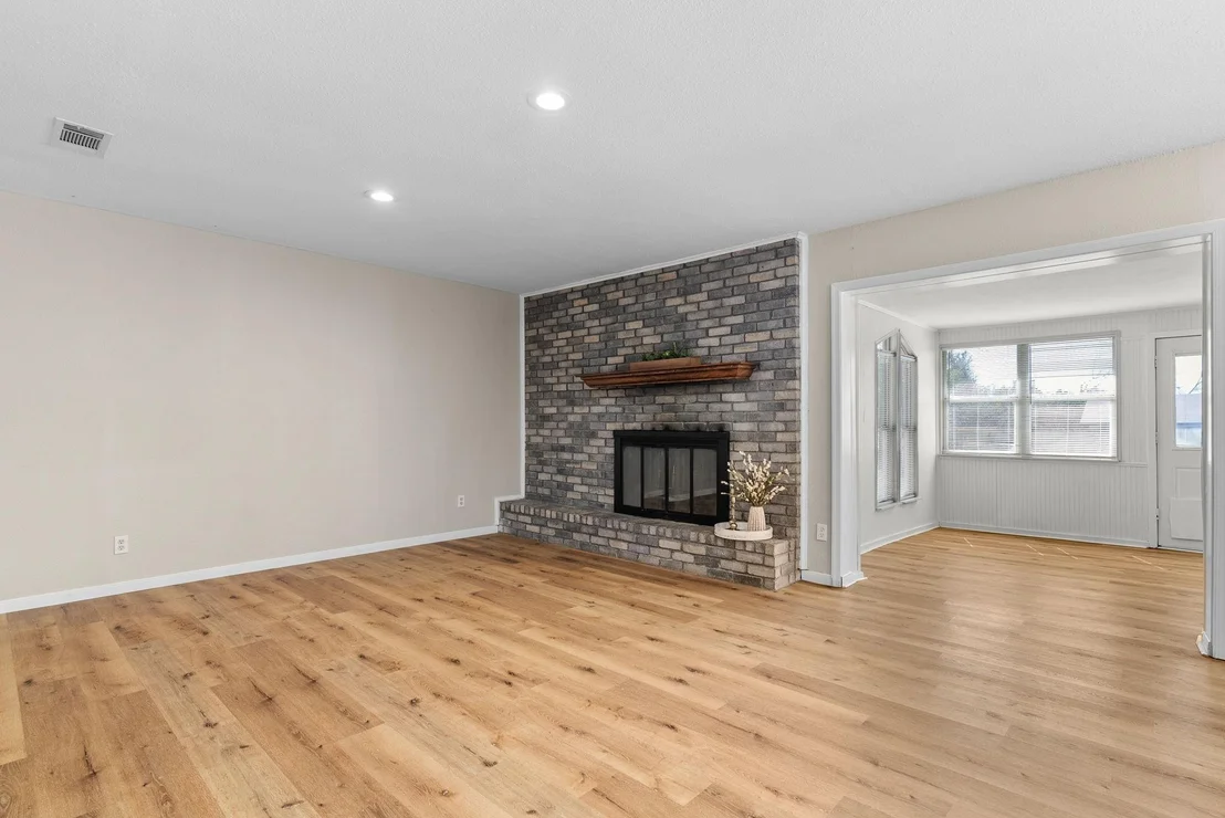 Photo of 4404 Mountain View DR