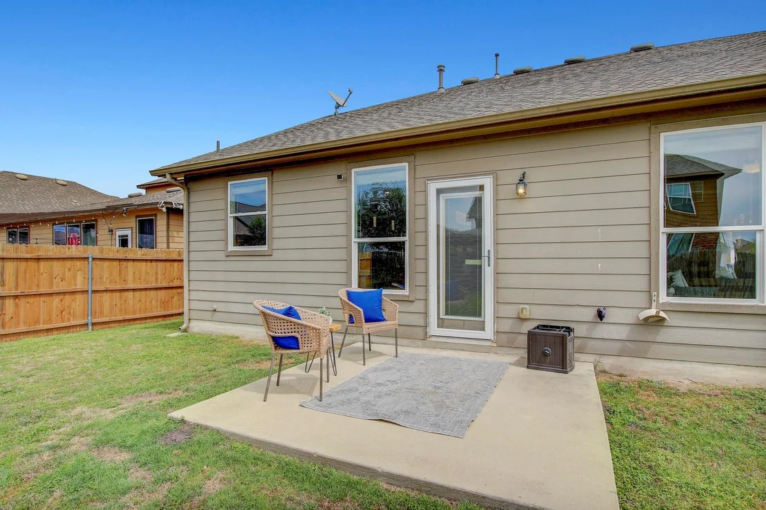 Photo of 8092 Gato LN