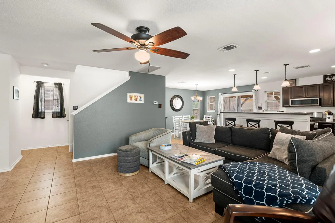 Photo of 1051 Dorn