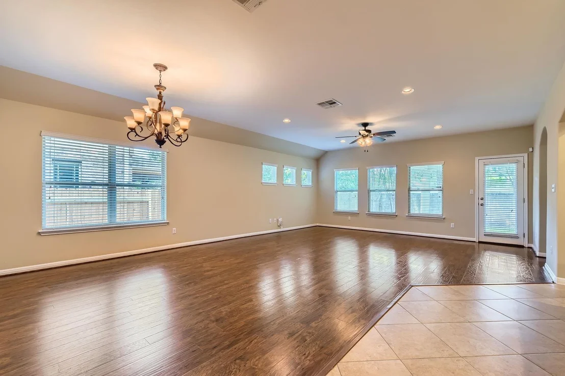 Photo of 9728 Alex LN