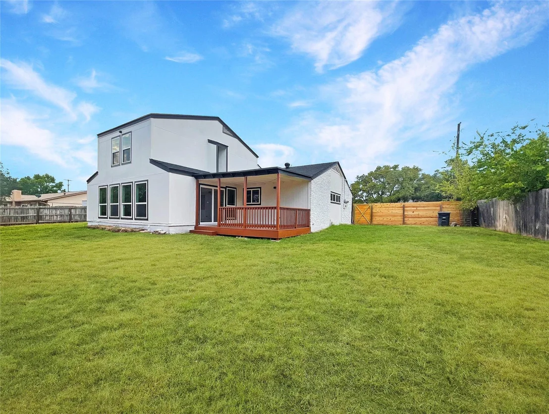 Photo of 141 Ridgecrest RD