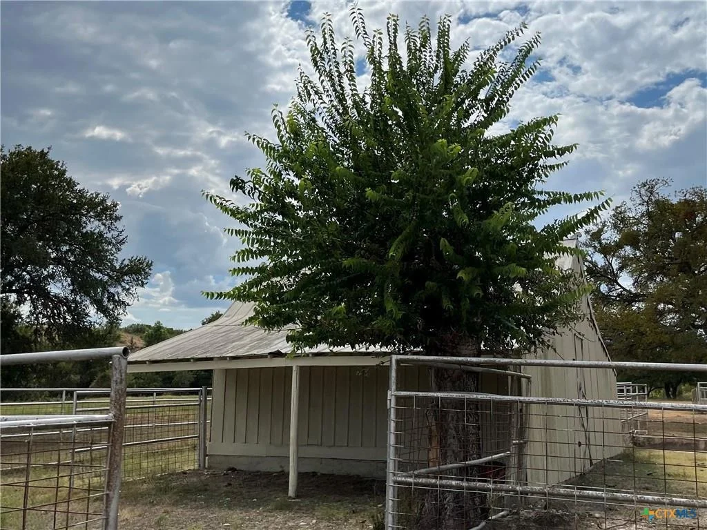 Photo of 4009 N Highway 183