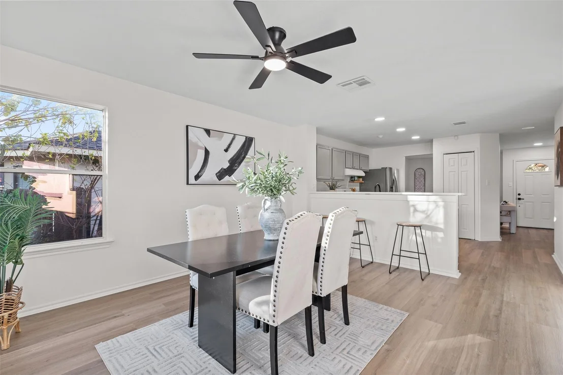Photo of 503 Blanco Woods BLVD