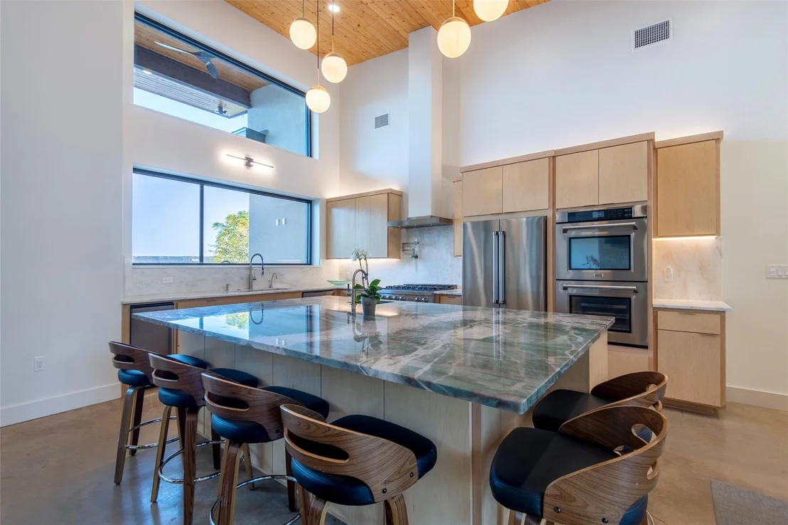 Photo of 247 Peninsula DR