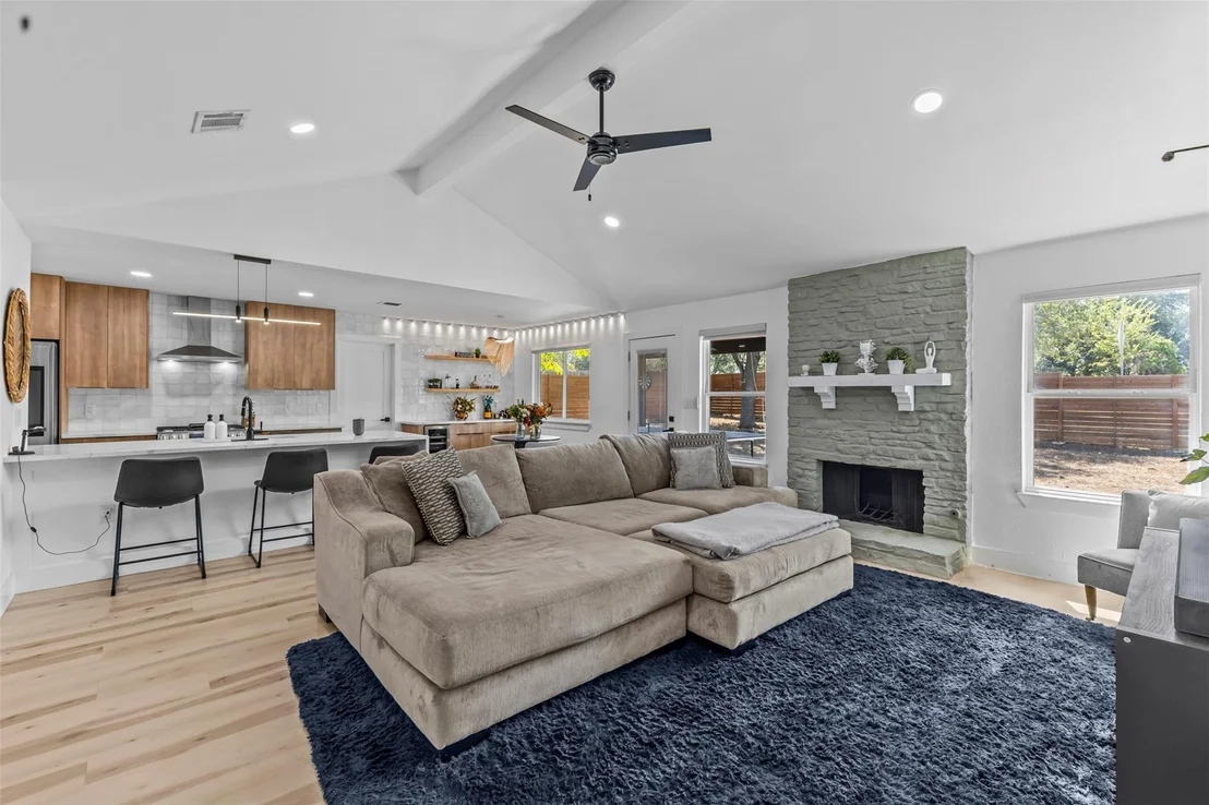 Photo of 3301 Western DR