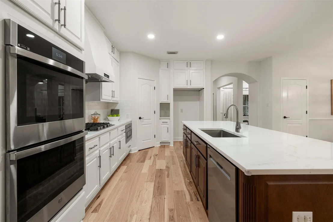 Photo of 7805 Crandall RD