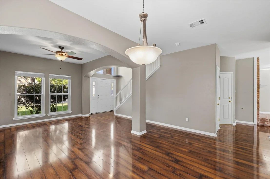Photo of 1928 Barnett DR