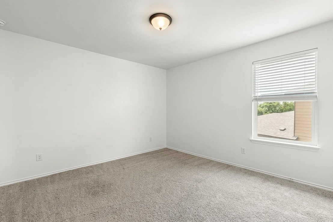 Photo of 1232 Adam LN