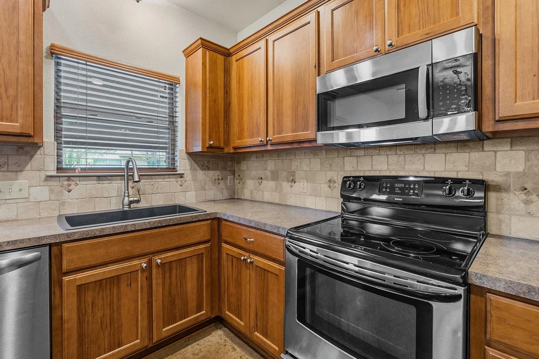 Photo of 10215 Twin Lake LOOP
