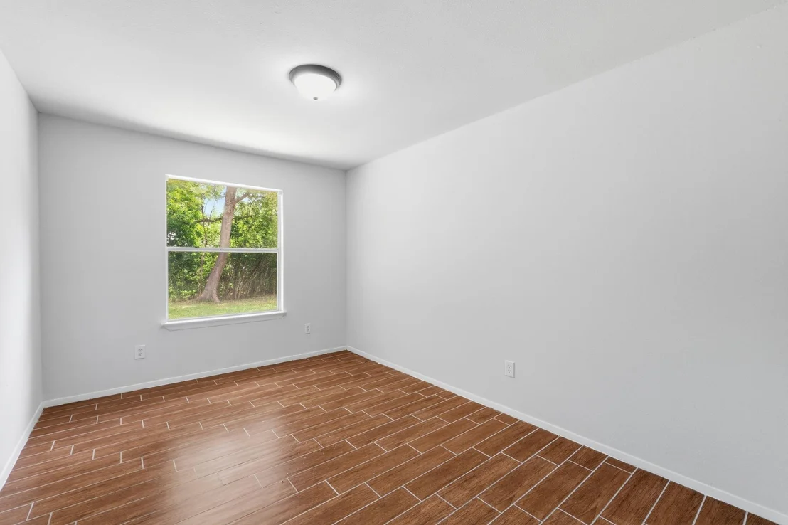 Photo of 10218 Missel Thrush DR