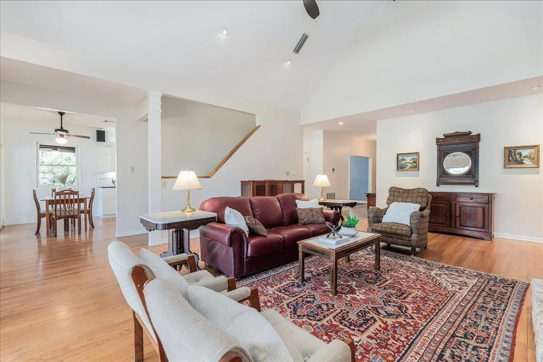 Photo of 8300 SPANISH OAK CIR