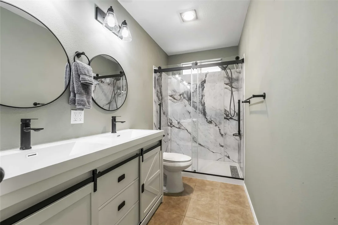 Photo of Unit B at 1703 Waterloo TRL