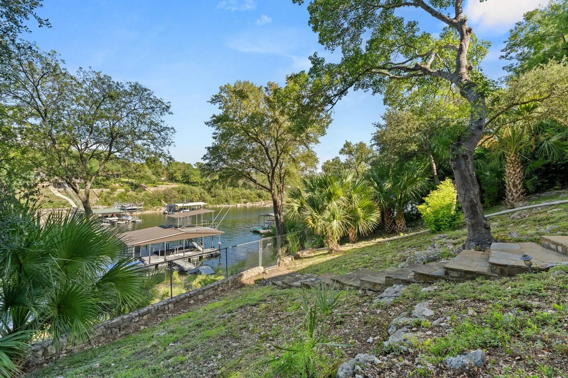 Photo of 15747 Booth CIR