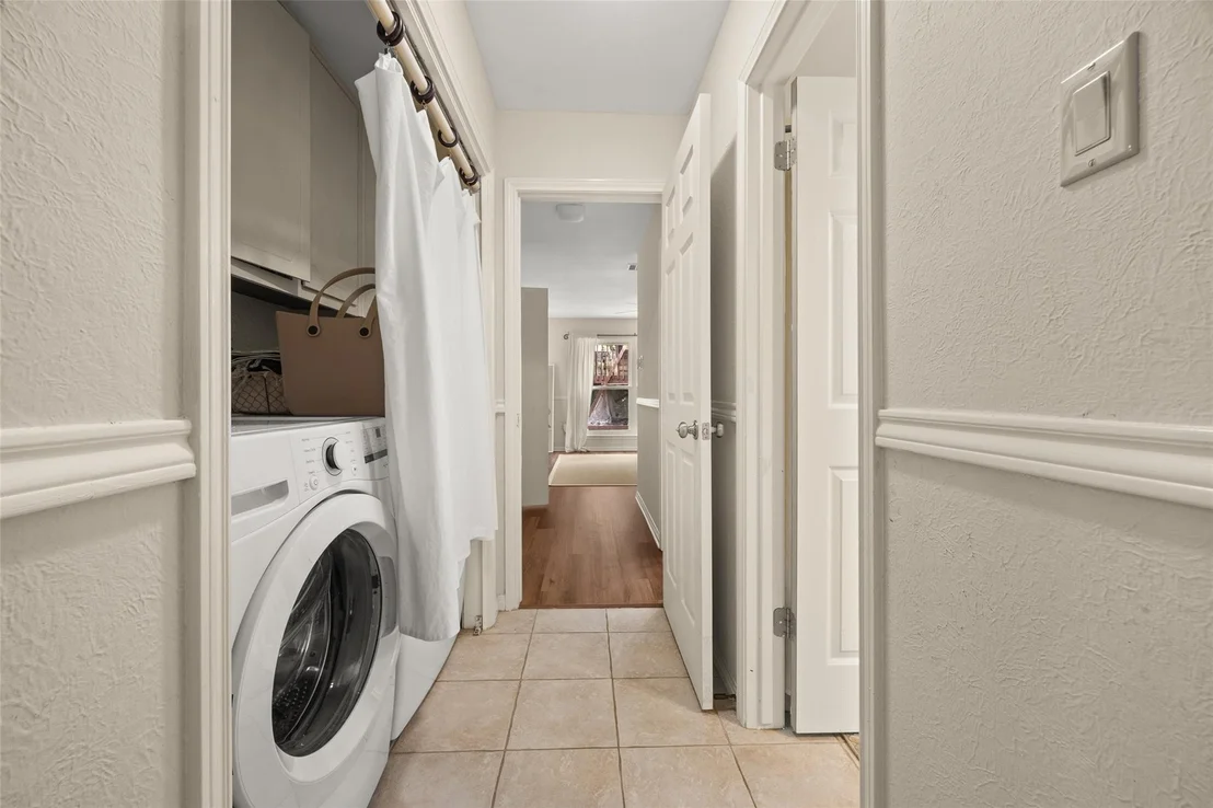 Photo of 4836 TRAIL CREST CIR