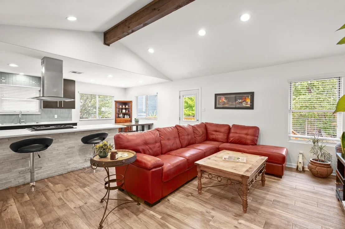 Photo of 1604 Sahara Ave
