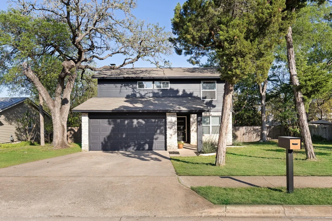 Photo of 7909 Manassas DR