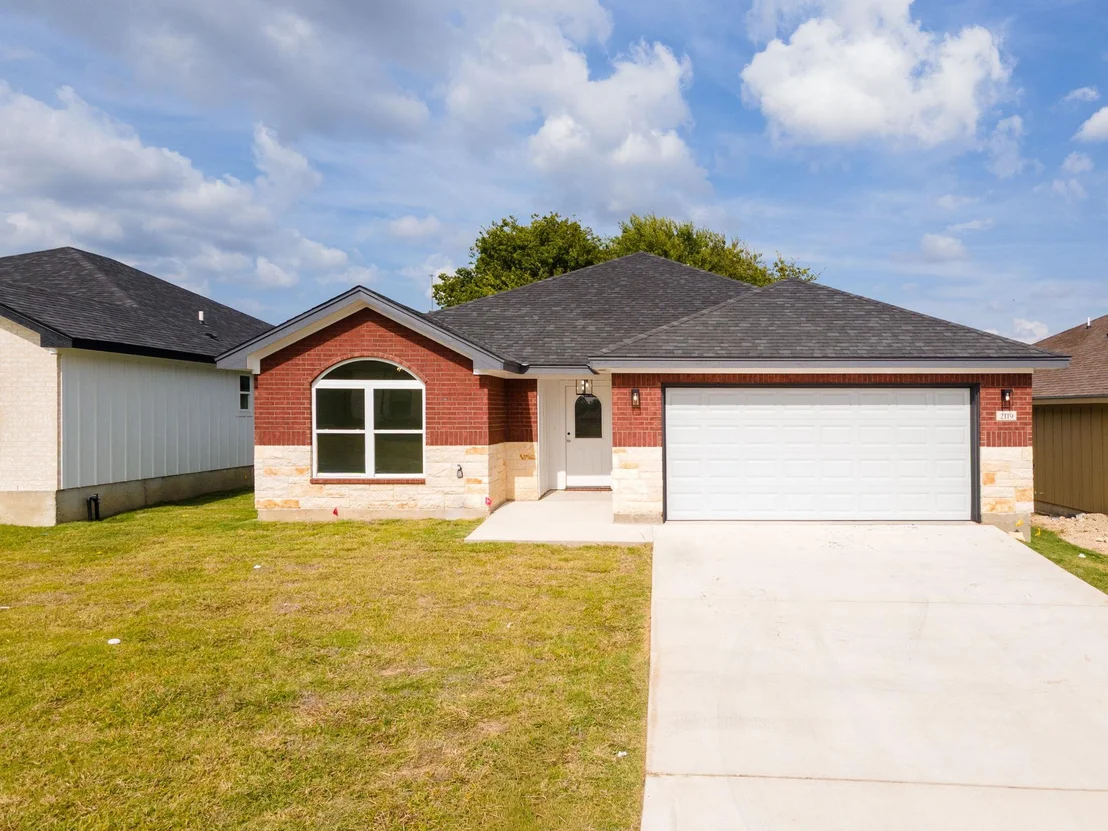 Photo of 2119 Blackhawk LOOP