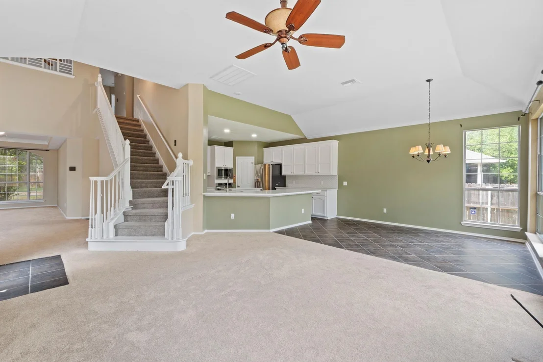 Photo of 8605 Axis DR