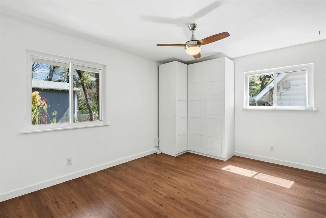 Photo of 1904 Parkside LN