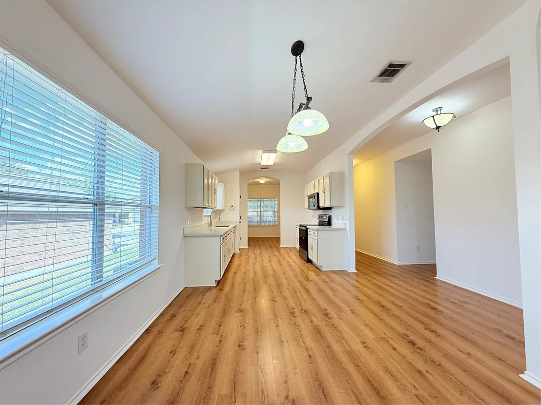 Photo of 105 Carol Ave