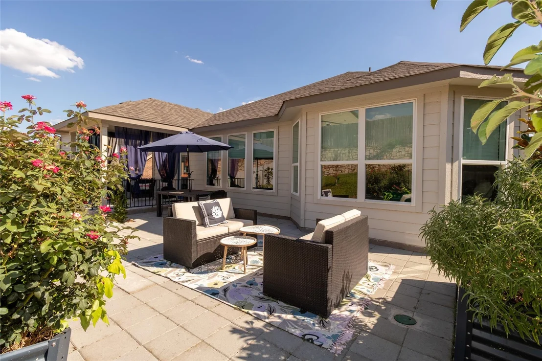 Photo of 2120 Prairie Oaks DR